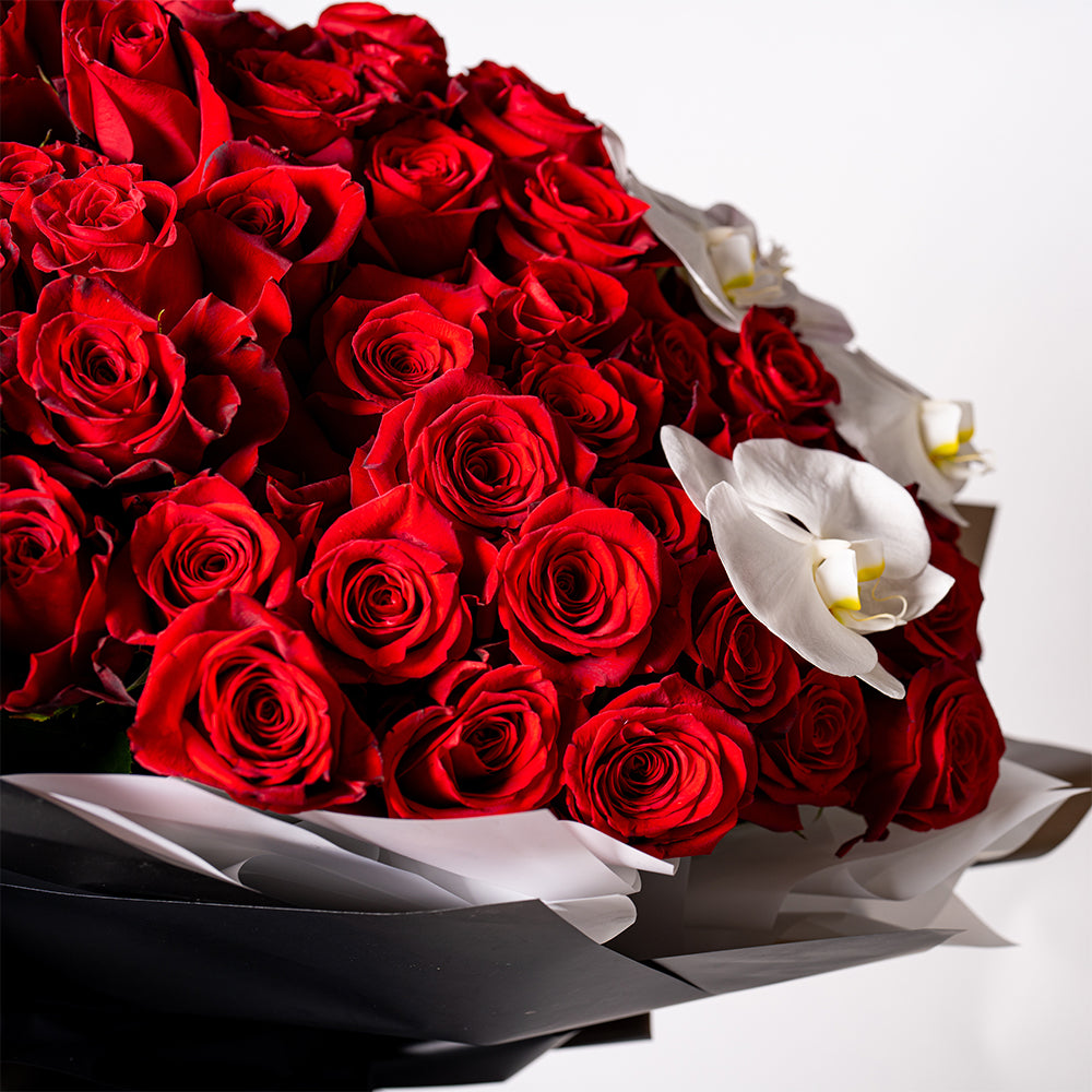 200-roses-&-orchid-bouquet-1800-aed-4