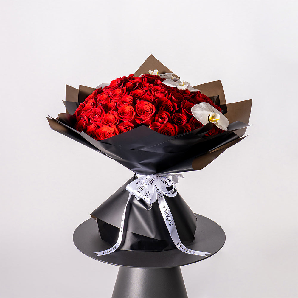 100-roses-&-orchid-bouquet-940-aed-1