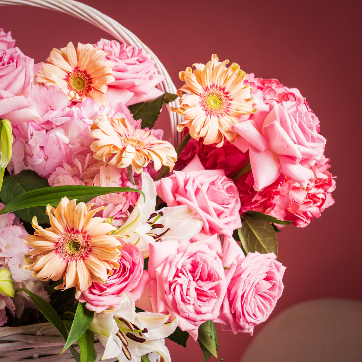 Blush Éclat Basket