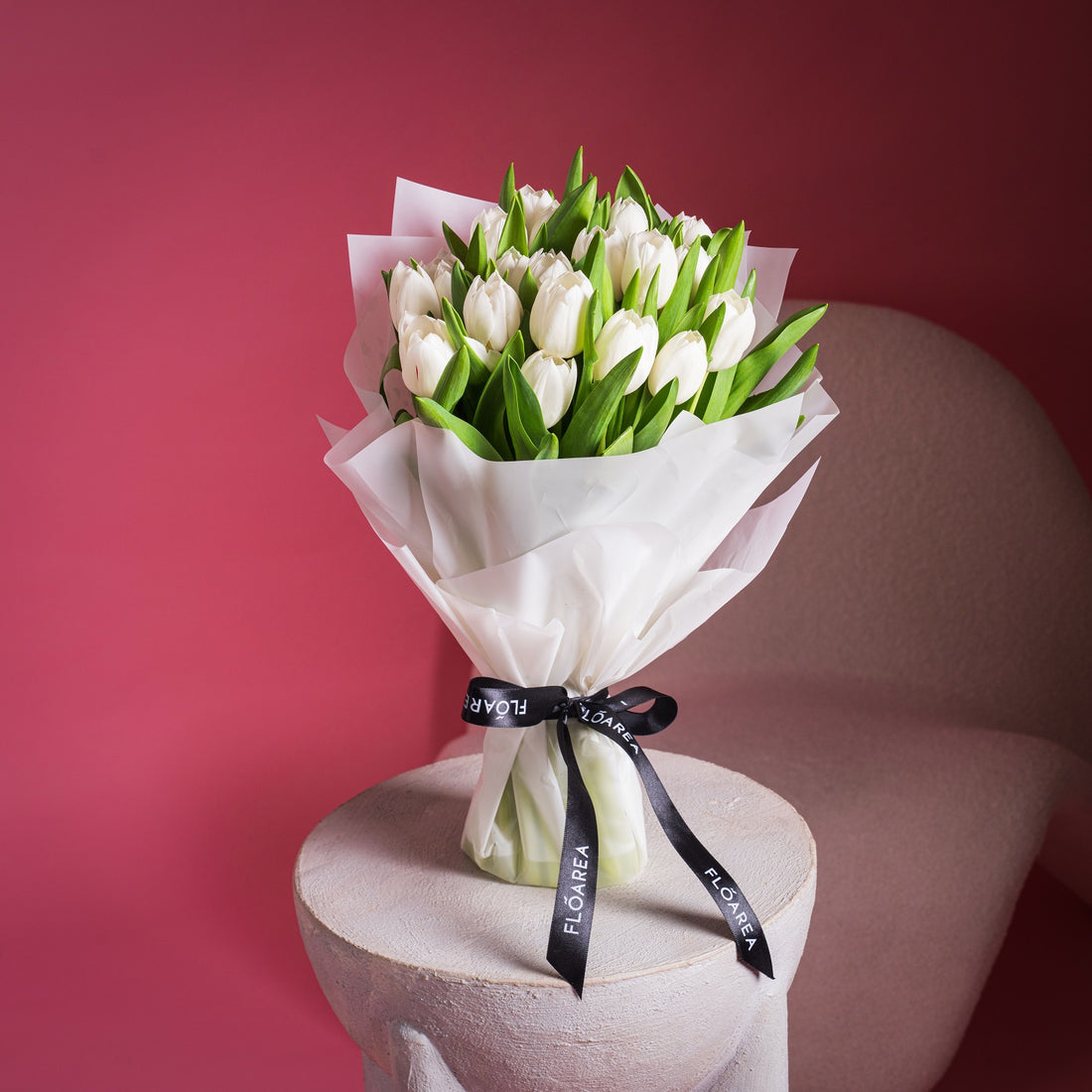 25 White Tulips