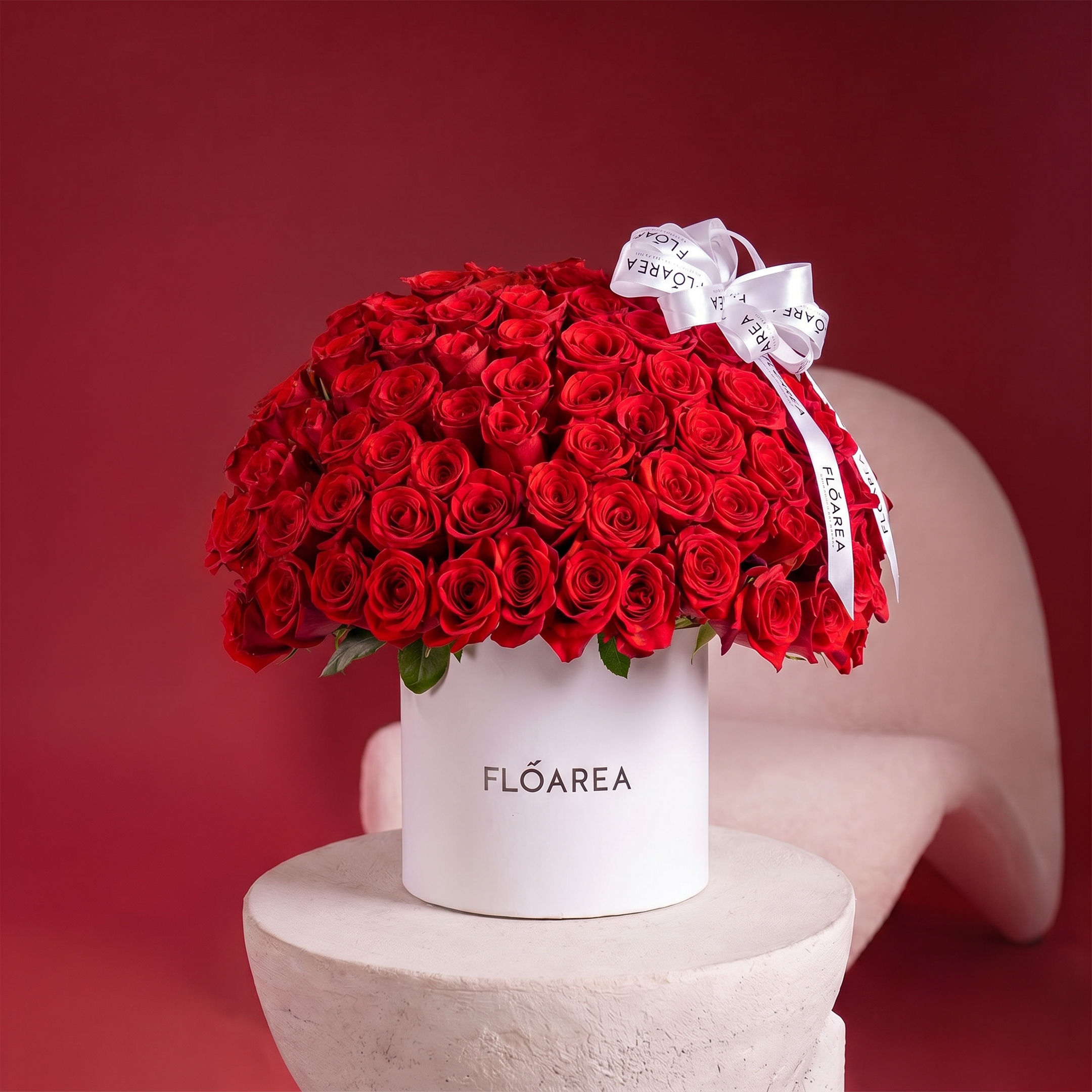 DOME RED ROSES BOX